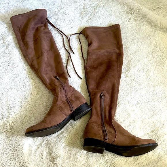 Shoes - Used Women’s over the knee suede boots size 8